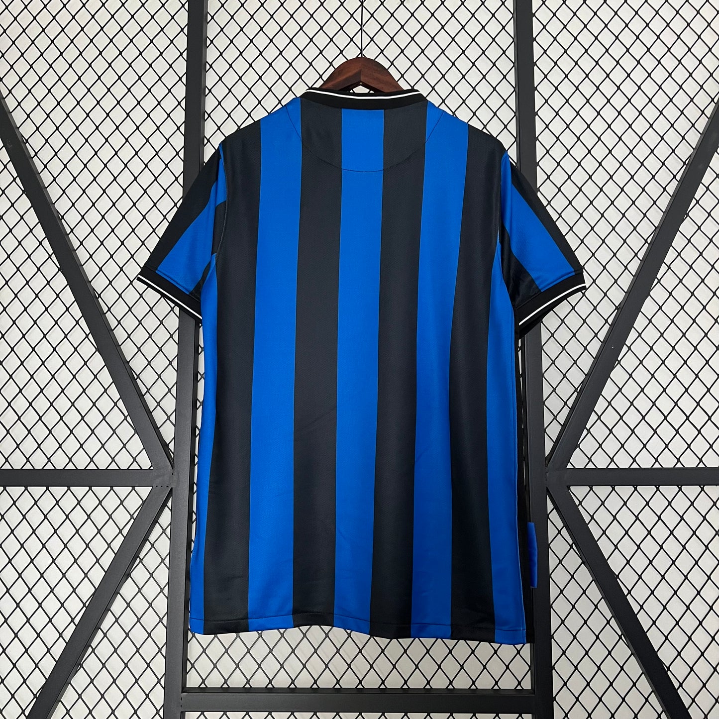 CAMISETA RETRO INTER MILAN LOCAL 09/10