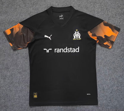 CAMISETA OLYMPIQUE MARSELLA ENTRENAMIENTO NEGRA/NARANJA 23/24