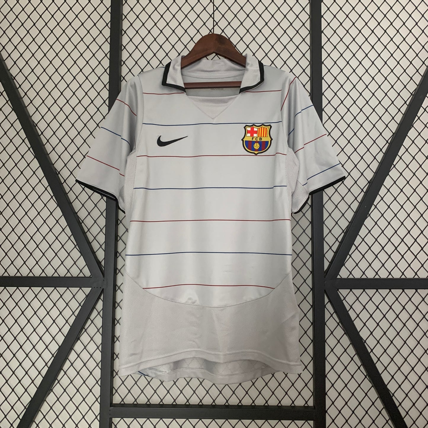 CAMISETA RETRO FC BARCELONA VISITANTE 03/04 - La Casa del Fútbol