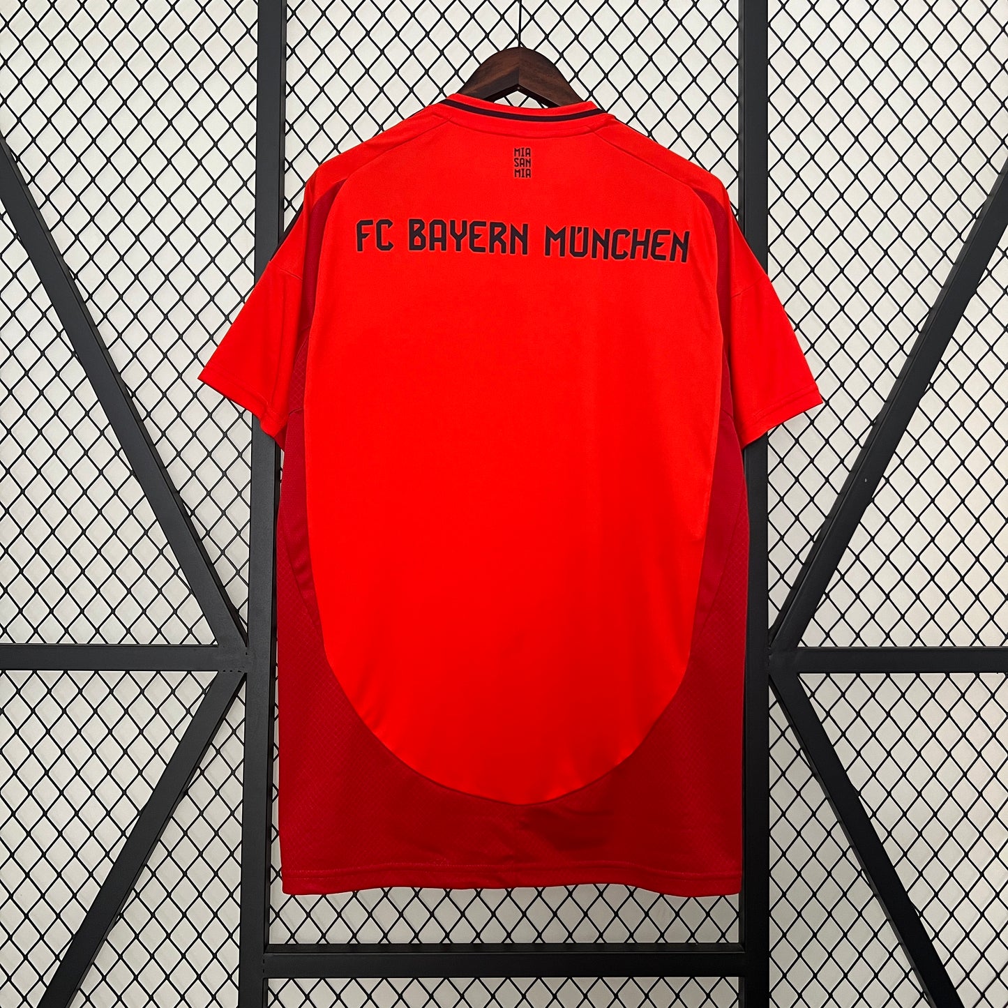 CAMISETA BAYERN DE MUNICH LOCAL 24/25