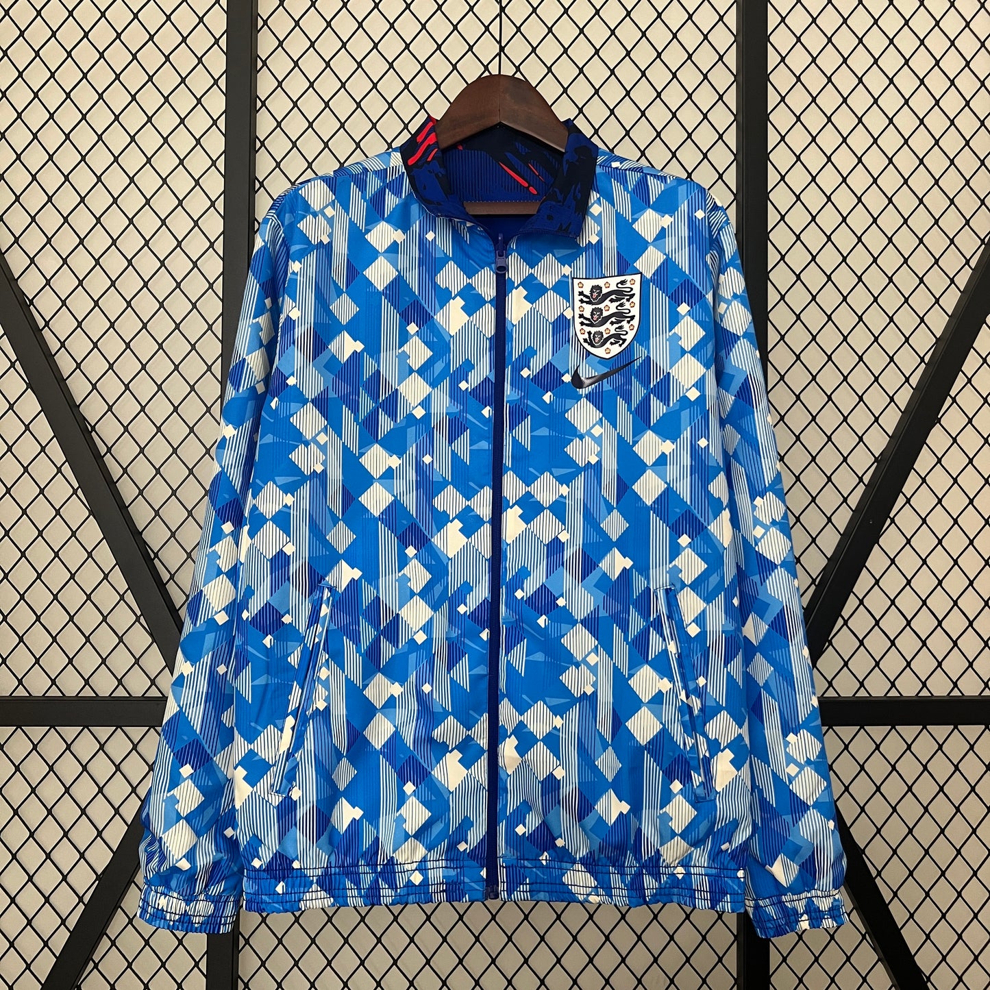 CHAQUETA REVERSIBLE INGLATERRA 2024 - La Casa del Fútbol