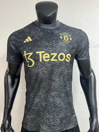 CAMISETA MANCHESTER UNITED ENTRENAMIENTO NEGRA VERSIÓN JUGADOR