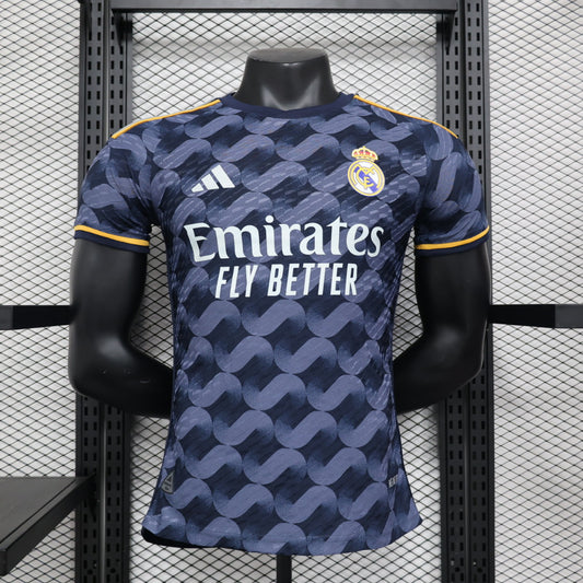 CAMISETA REAL MADRID VISITANTE 23/24 VERSIÓN JUGADOR - La Casa del Fútbol