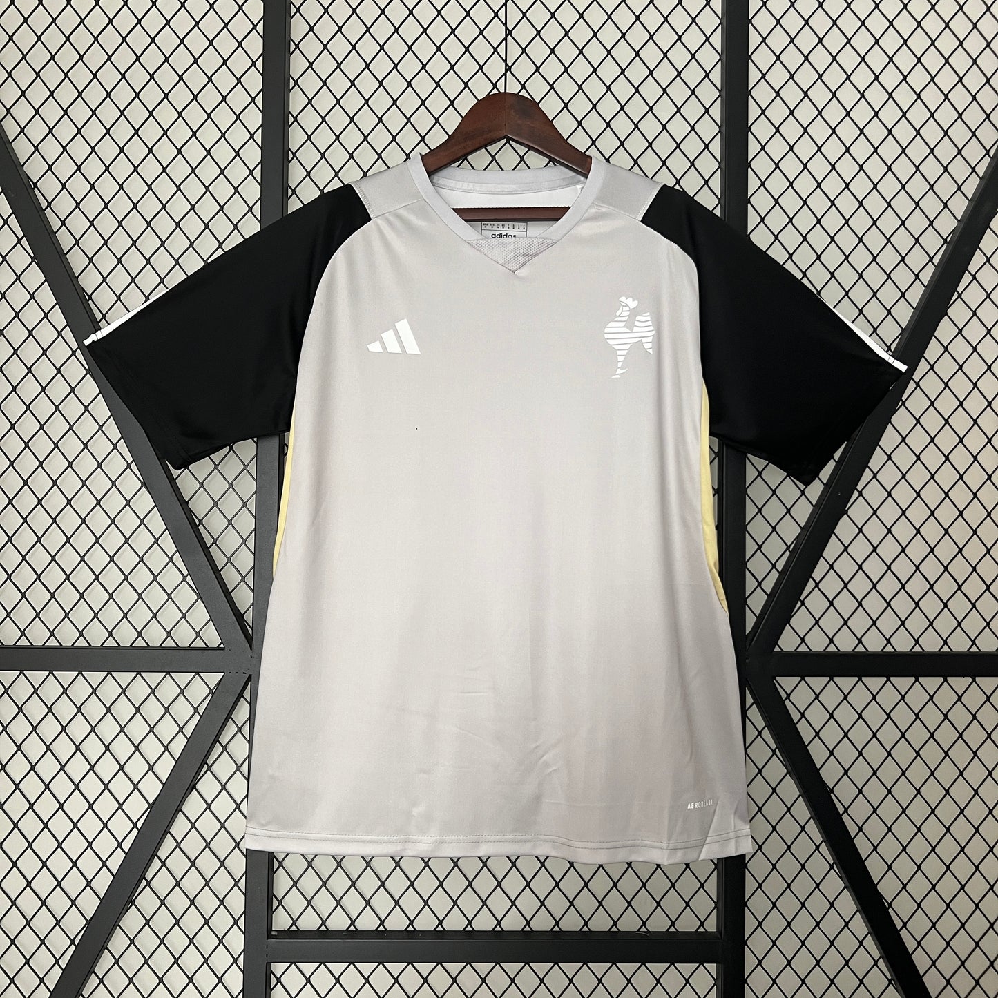 CAMISETA ATLÉTICO MINEIRO ENTRENAMIENTO GRIS 24/25