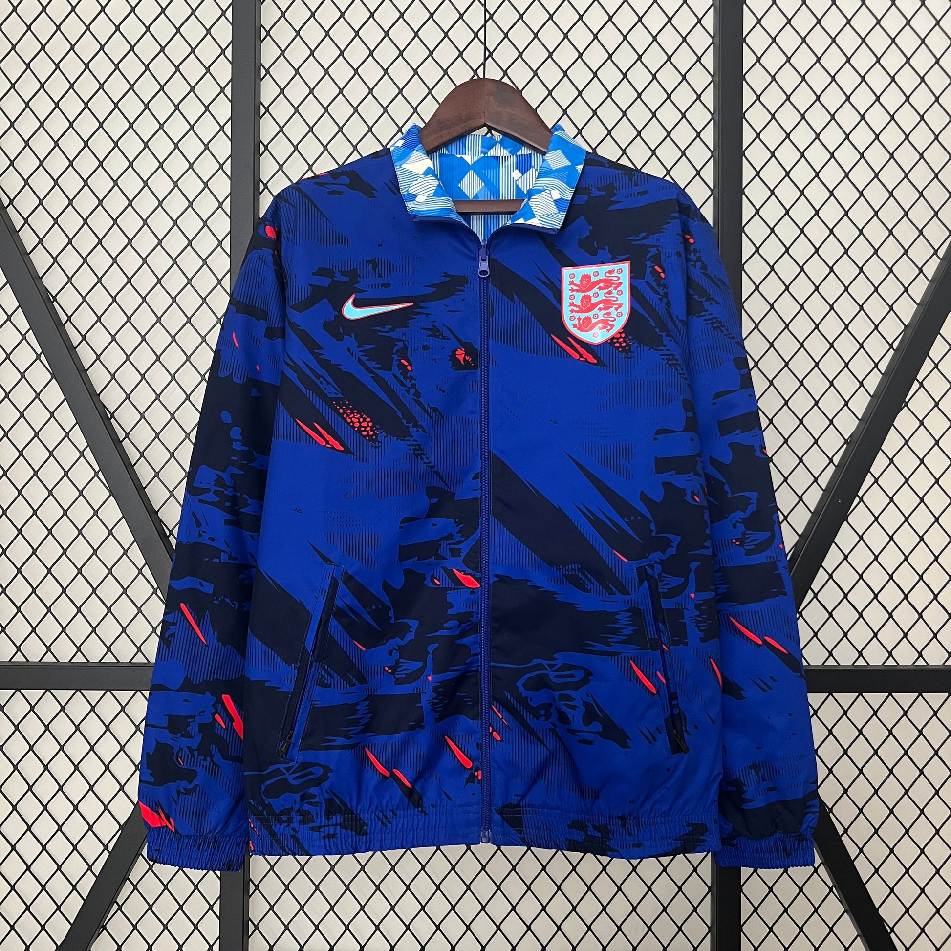 CHAQUETA REVERSIBLE INGLATERRA 2024 - La Casa del Fútbol