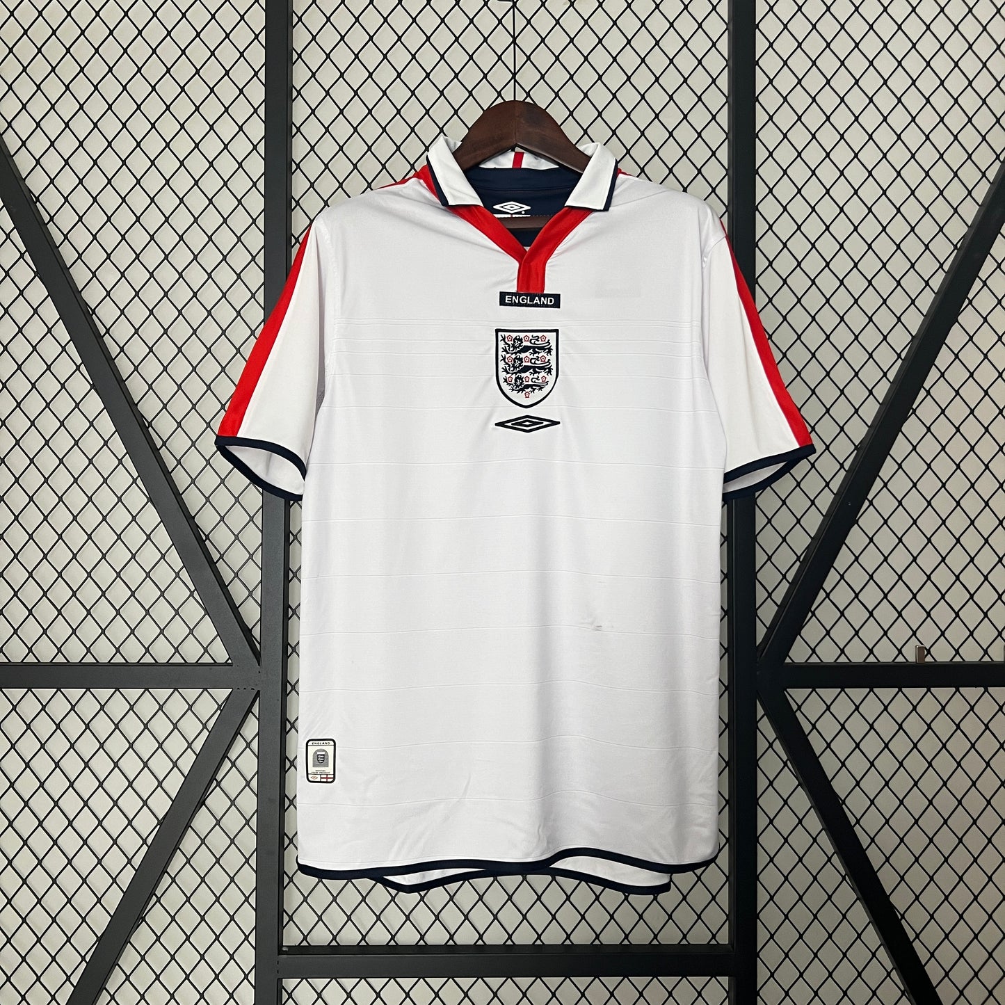 CAMISETA RETRO INGLATERRA LOCAL 2004 - La Casa del Fútbol