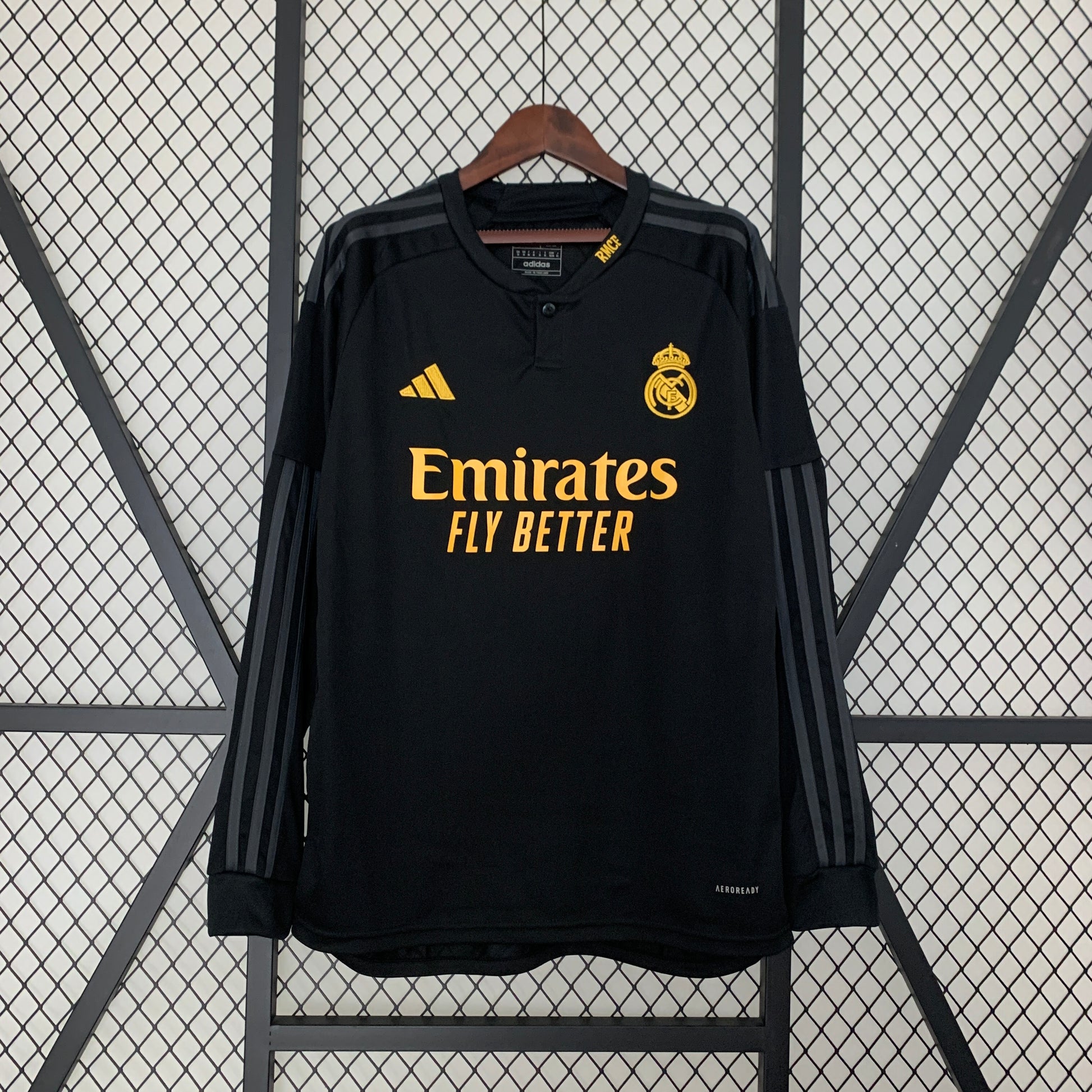 CAMISETA REAL MADRID TERCERA VISITANTE MANGA LARGA 23/24 - La Casa del Fútbol