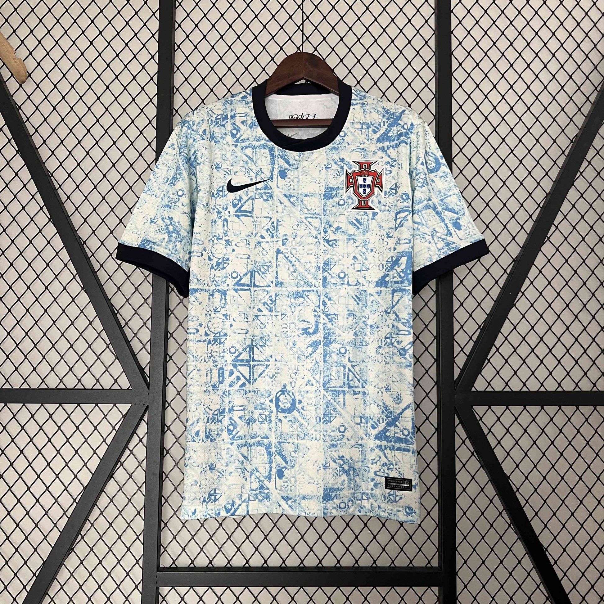 CAMISETA PORTUGAL VISITANTE 2024 - La Casa del Fútbol