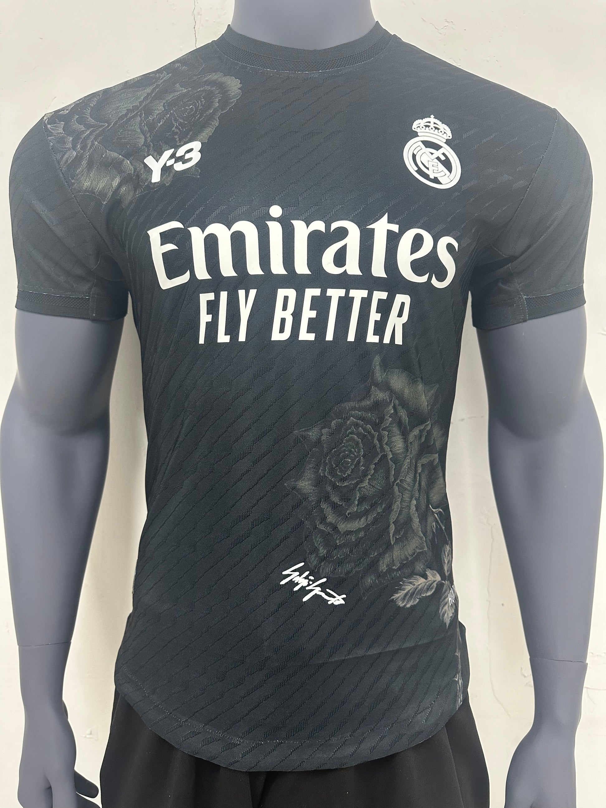 CAMISETA REAL MADRID EDICIÓN Y3 NEGRO  VERSIÓN JUGADOR - La Casa del Fútbol