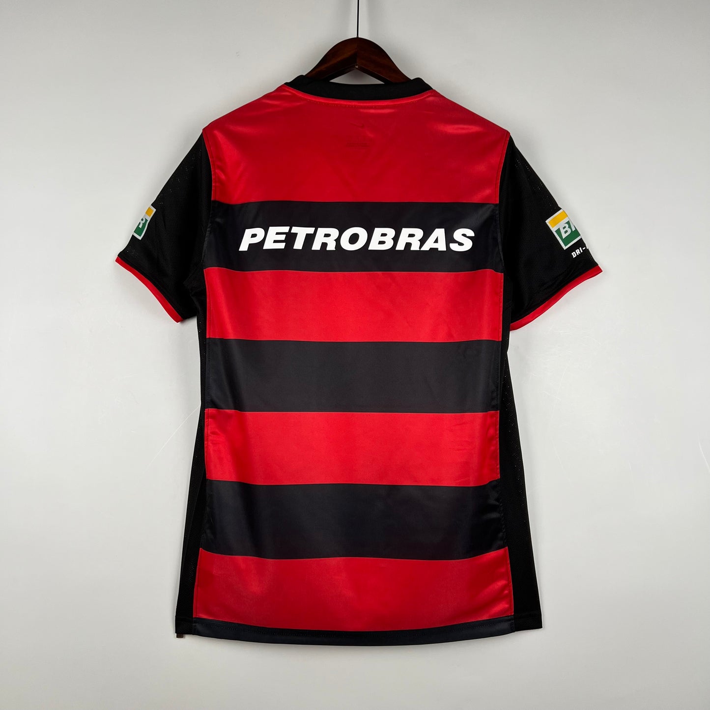 CAMISETA RETRO FLAMENGO LOCAL 00/01